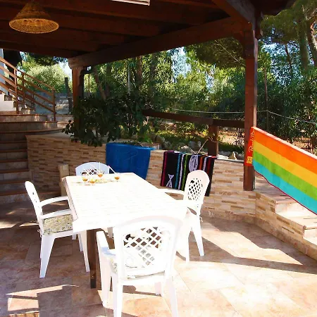 Locazione Turistica Cotriero Pineta Red House *