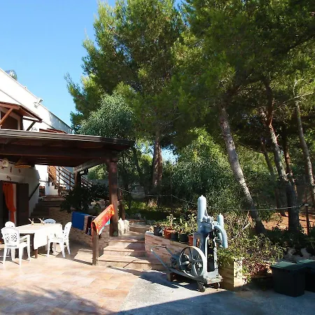 Holiday home Locazione Turistica Cotriero Pineta Red House *